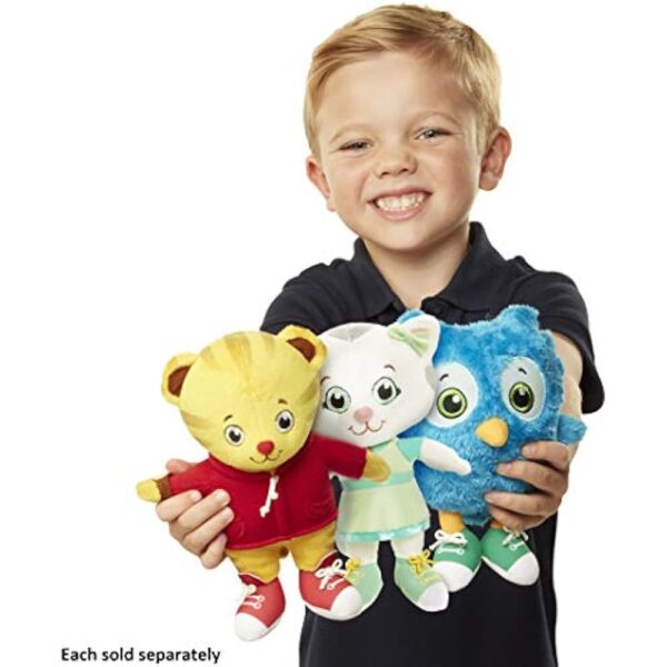 Daniel Tiger's Neighborhood Katerina Kittycat Mini Plush, 7 inches - Image 3
