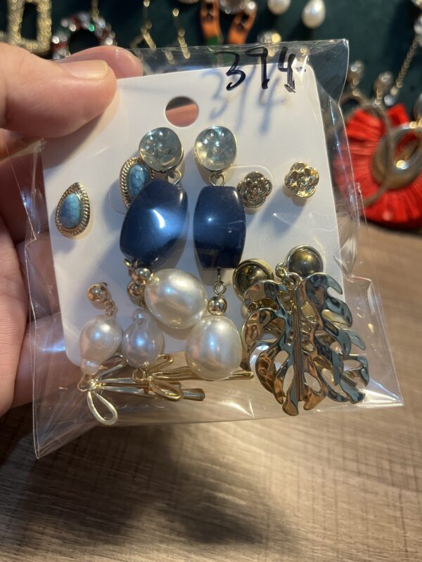 #394 earring