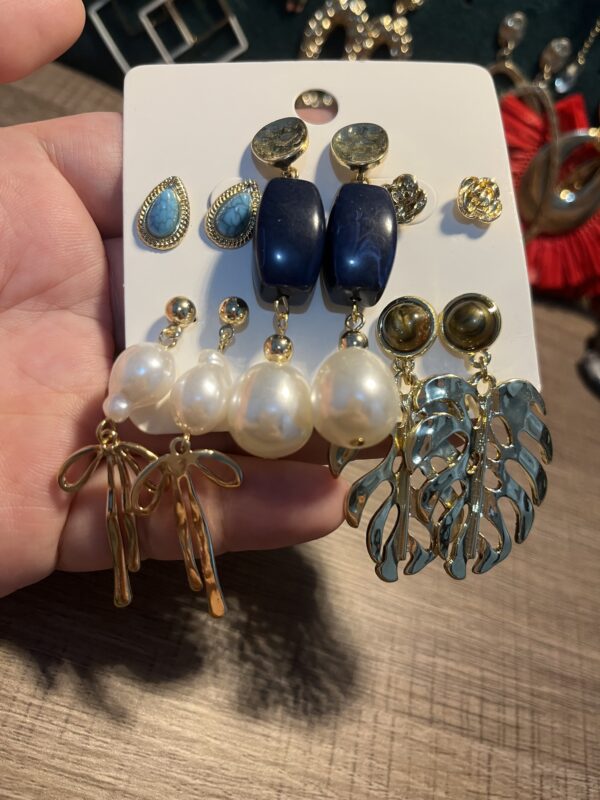 #394 earring - Image 2