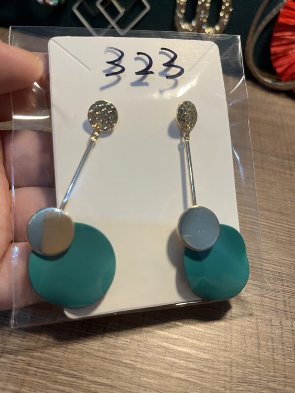 #323 earring