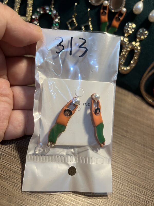#313 earring