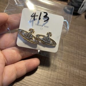 #413 earring